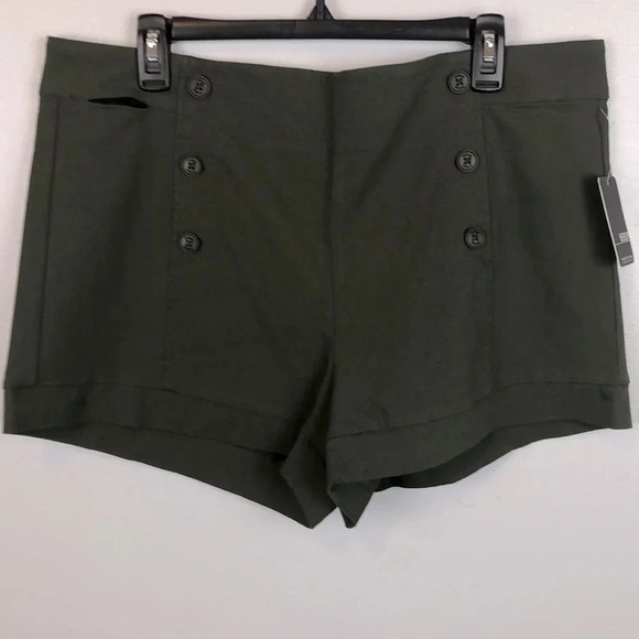 Bebop New Juniors Size 19 Olive Green Pull-on Style Short - Picture 1 of 7